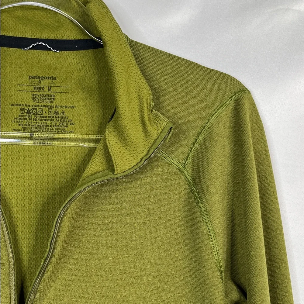 Patagonia Men's Capilene 3 1/4 Zip-Up in green